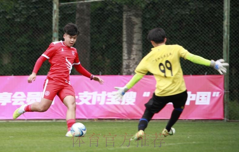 南方球队来北区攻擂 重庆凤鸣山先声夺人 南方球队来北区攻擂 重庆凤鸣山先声夺人